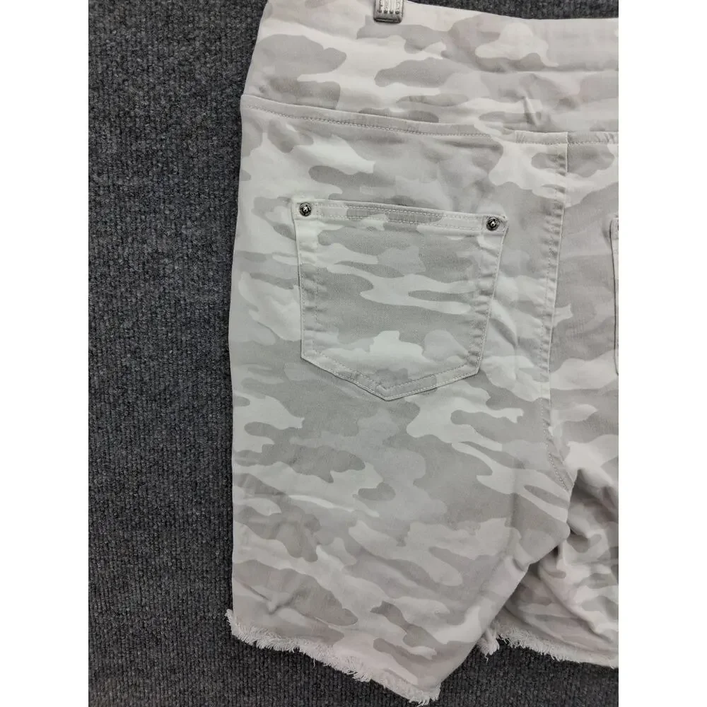 Belle By Kim Gravel Shorts Womens Size 6 White Grey Camo Camouflage - Picture 9 of 10